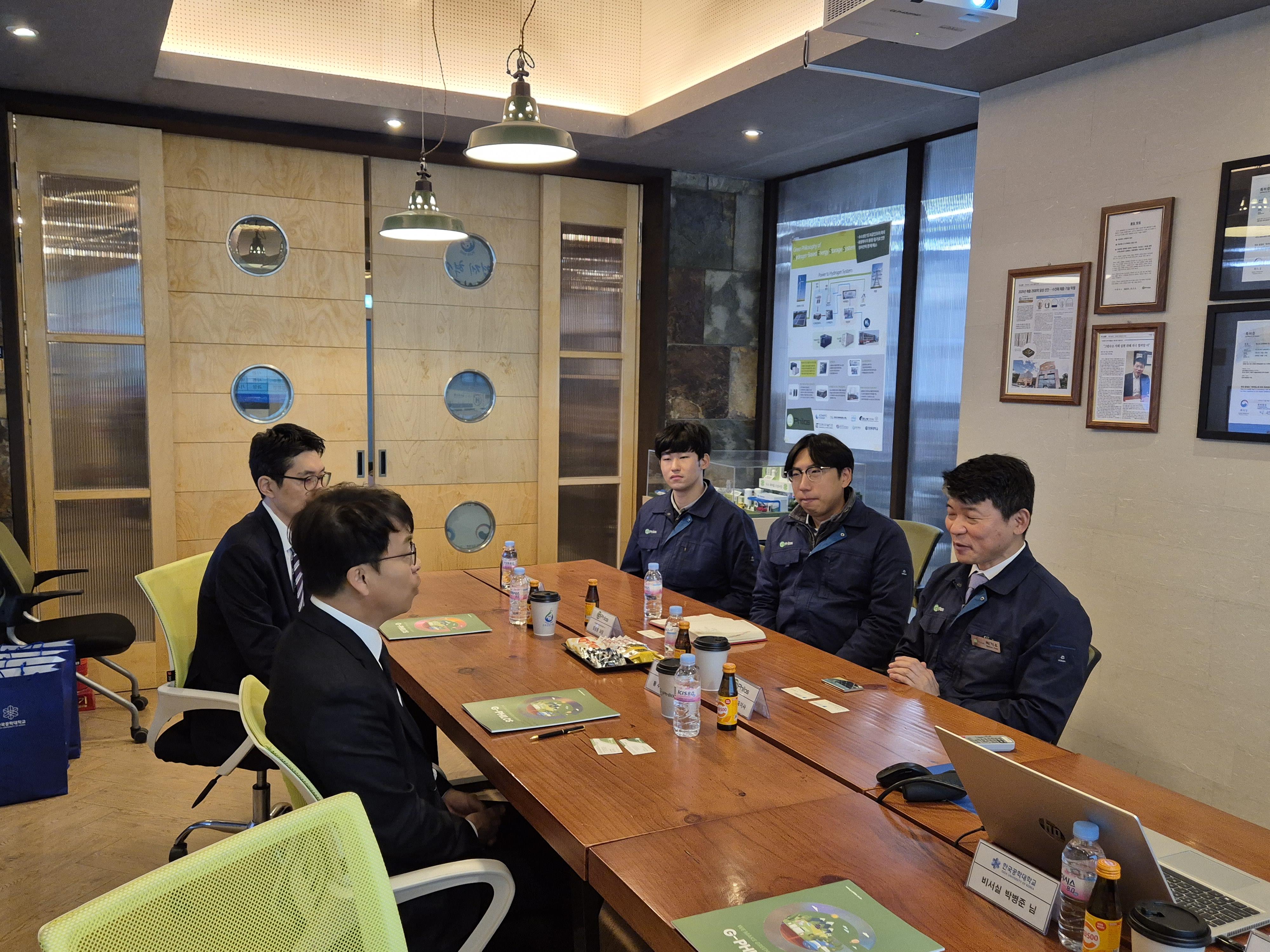 한국공학대 황수성 총장, (주)지필로스 현장 방문 대표이미지